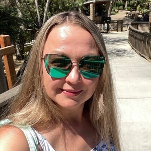 Meet your Posher, Irina